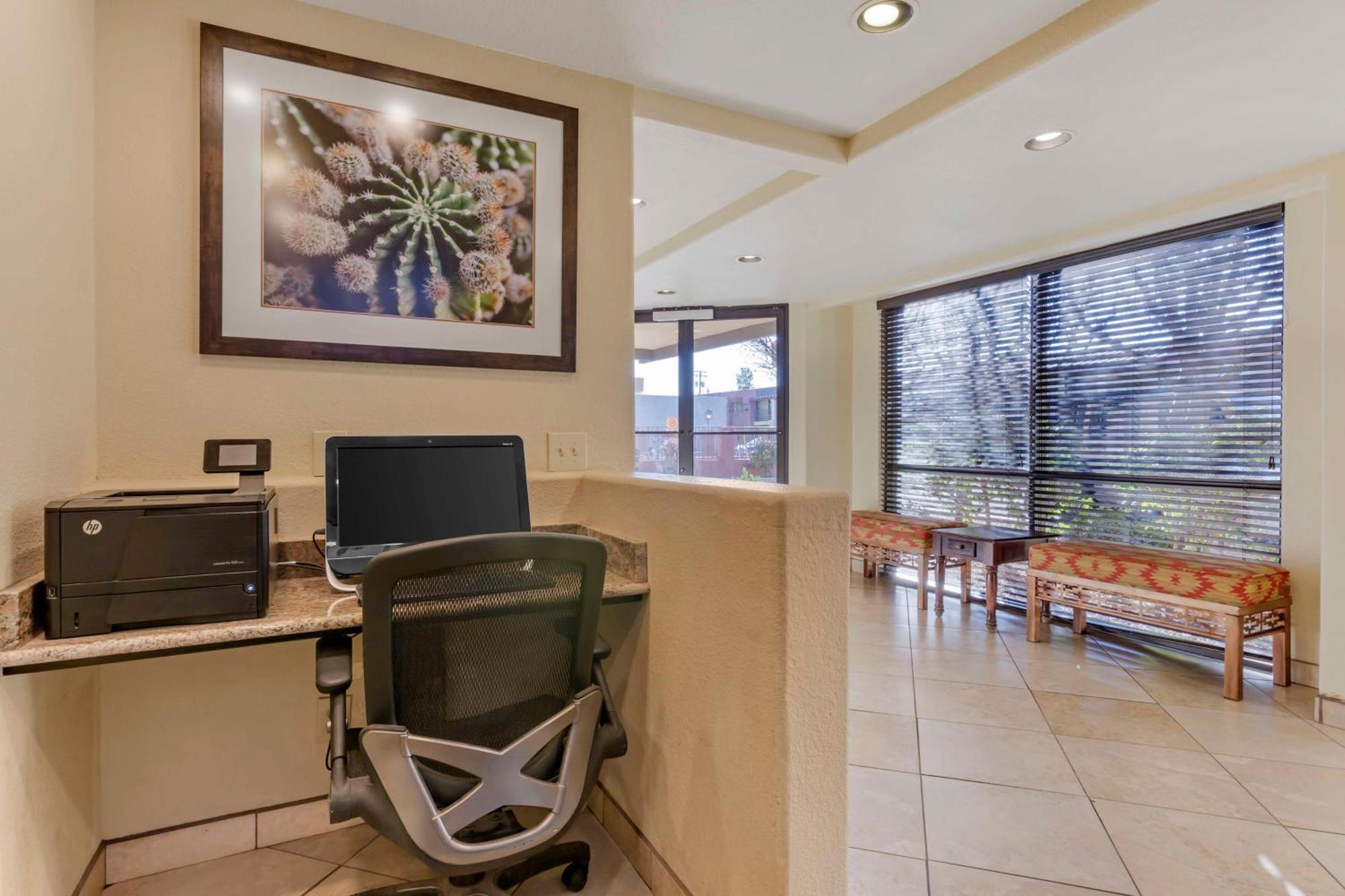 Best Western Desert Inn Safford Экстерьер фото