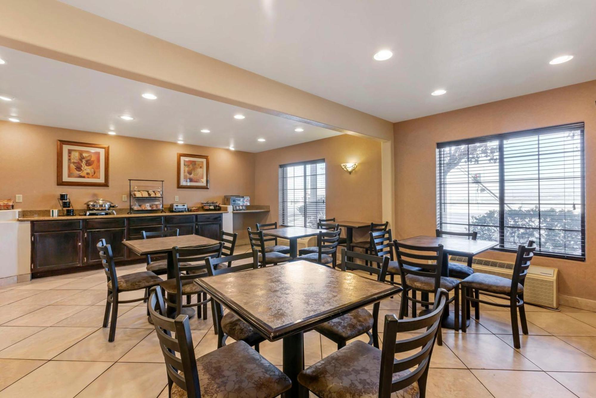 Best Western Desert Inn Safford Экстерьер фото